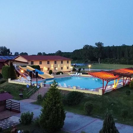 Ligetalja Termal Hotel Peneszlek ภายนอก รูปภาพ