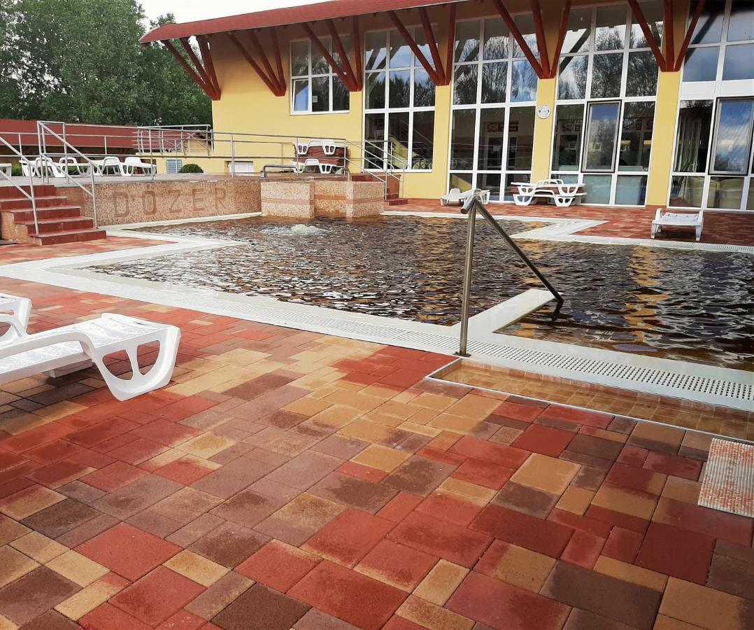 Ligetalja Termal Hotel Peneszlek ภายนอก รูปภาพ