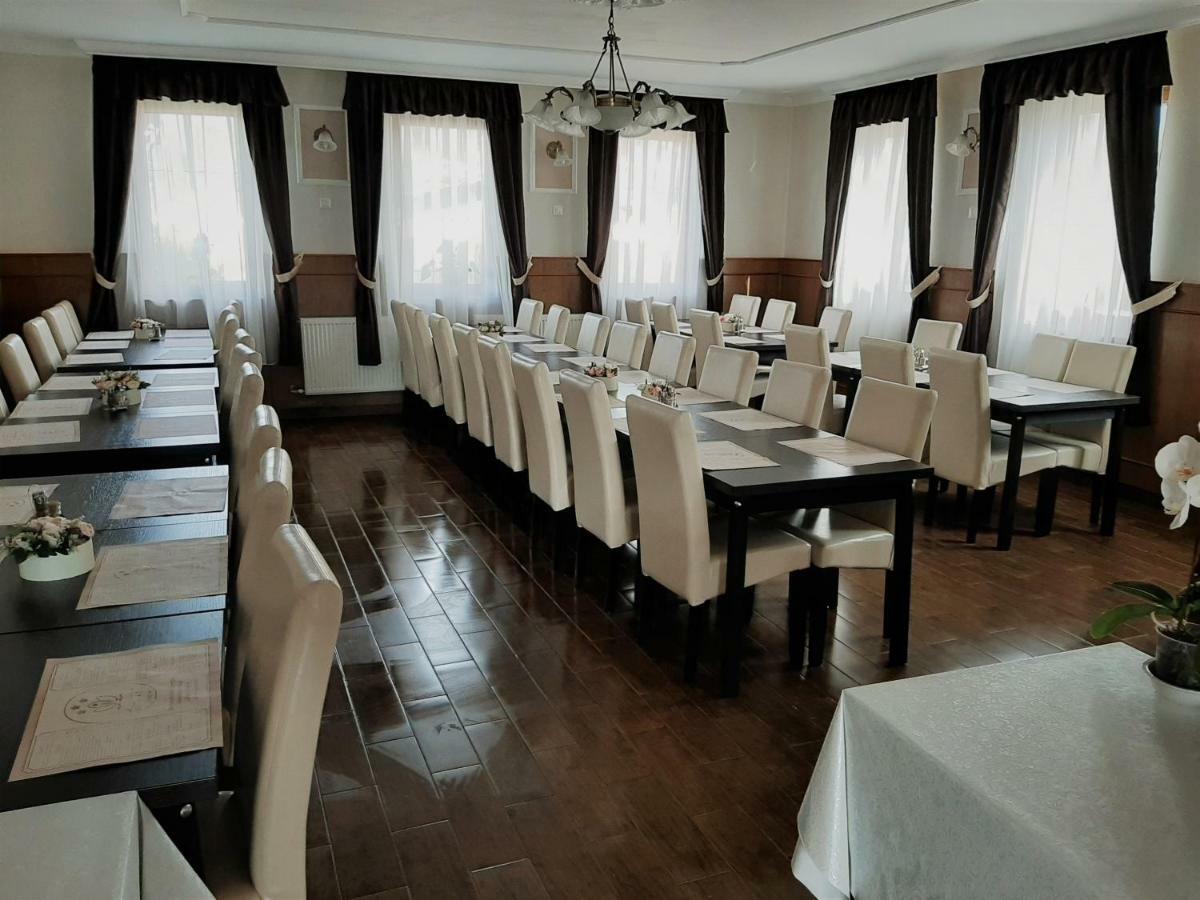 Ligetalja Termal Hotel Peneszlek ภายนอก รูปภาพ