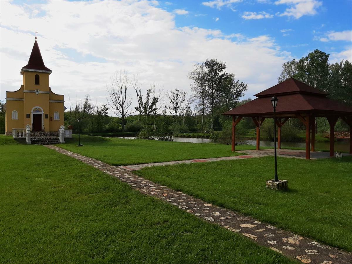 Ligetalja Termal Hotel Peneszlek ภายนอก รูปภาพ