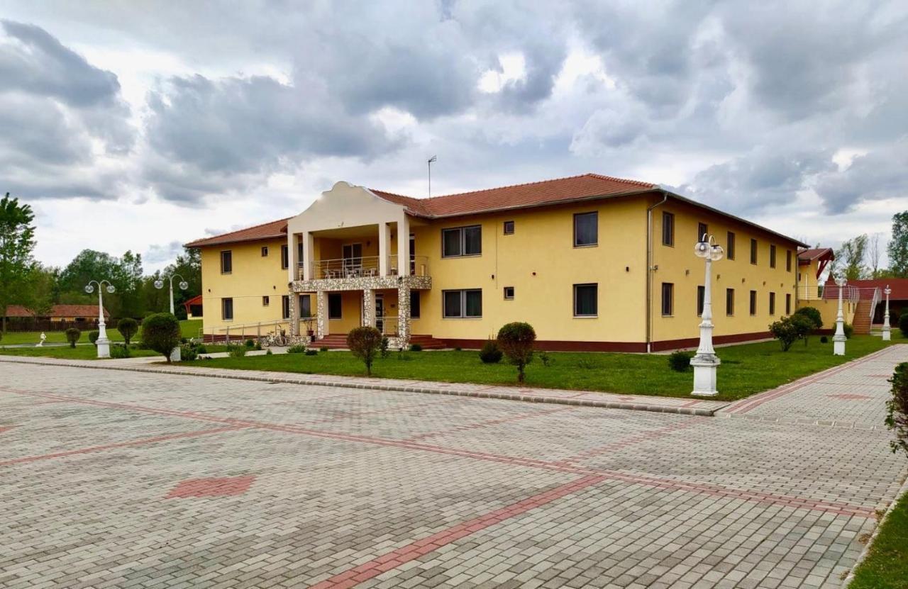 Ligetalja Termal Hotel Peneszlek ภายนอก รูปภาพ